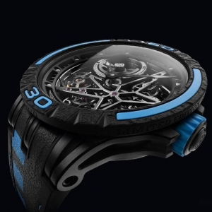 Roger Dubuis޽ܶűЯPirelli ȫ