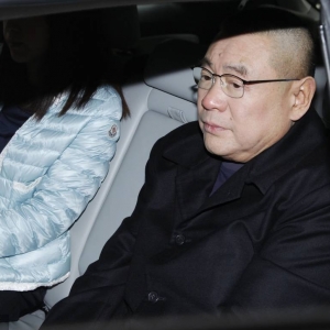 ������76ֻ�����˿���2100��